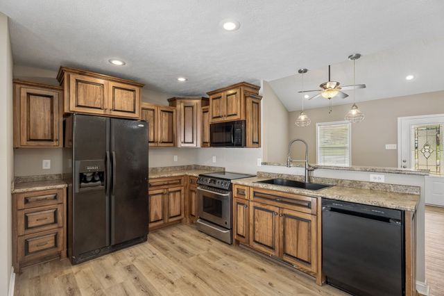 1155 Moreno Ln, Lewisburg, TN 37091