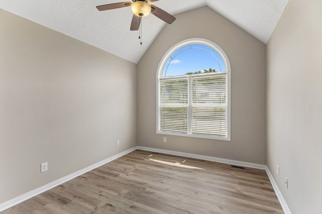 1155 Moreno Ln, Lewisburg, TN 37091