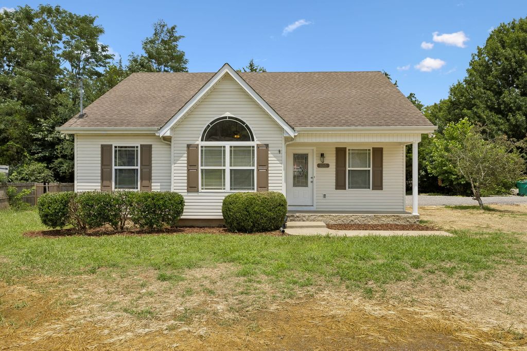 1155 Moreno Ln, Lewisburg, TN 37091