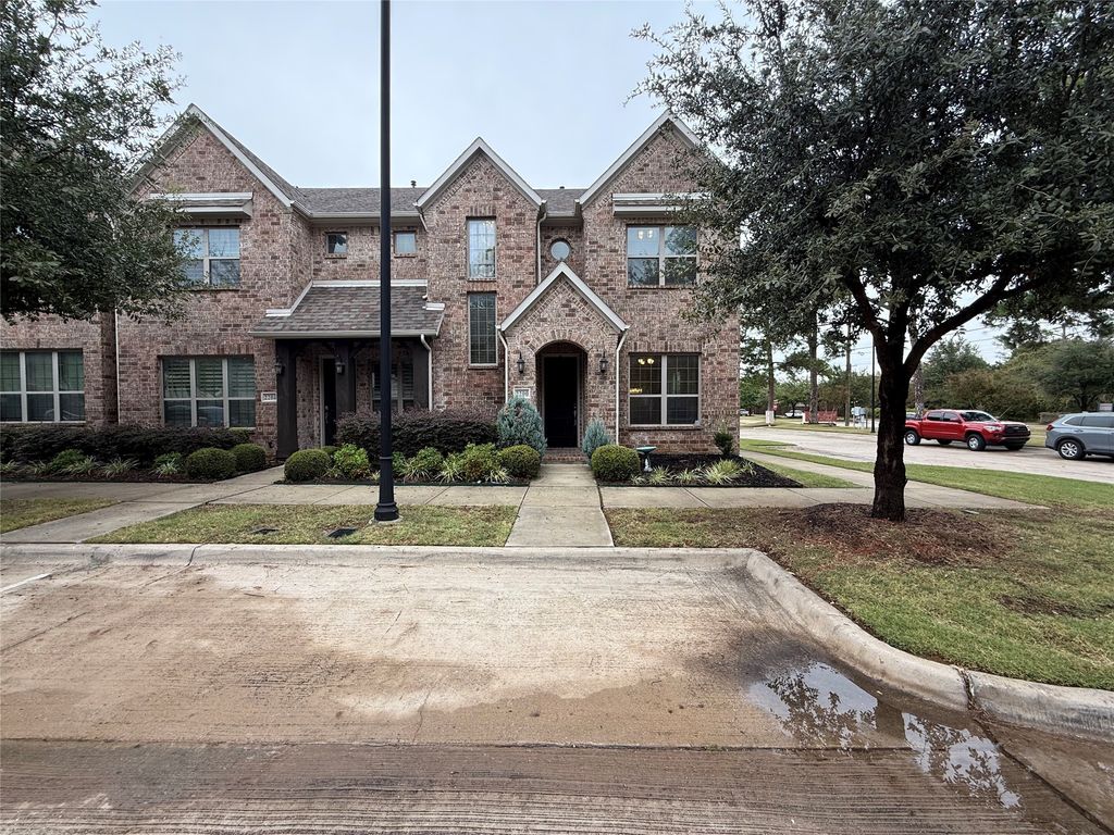 2200 Zenith Avenue, Flower Mound, TX 75028