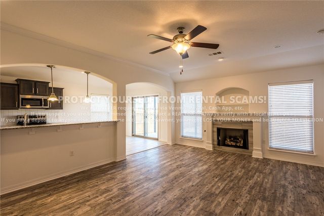 4530 W Divide Drive, Fayetteville, AR 72704