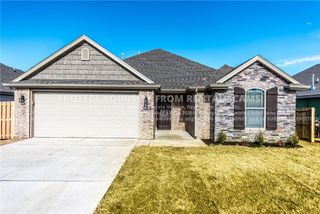 4530 W Divide Drive, Fayetteville, AR 72704