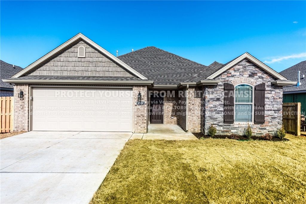 4530 W Divide Drive, Fayetteville, AR 72704