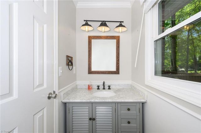 6946 August Drive, Clemmons, NC 27012