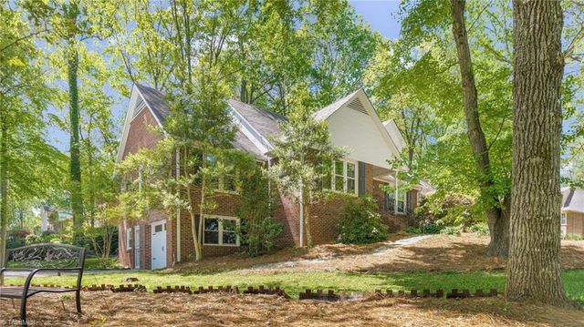 6946 August Drive, Clemmons, NC 27012