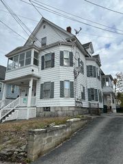 76 Canton St 3, Lowell, MA 01851