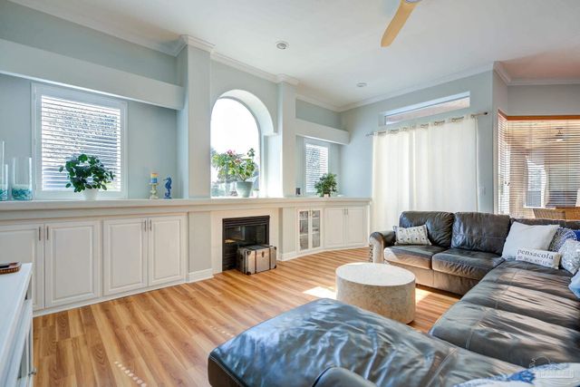 5120 Chandelle Dr, Pensacola, FL 32507