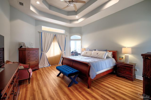 5120 Chandelle Dr, Pensacola, FL 32507