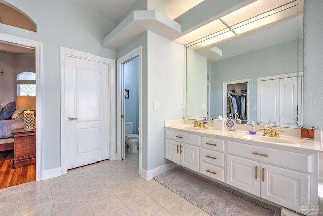 5120 Chandelle Dr, Pensacola, FL 32507