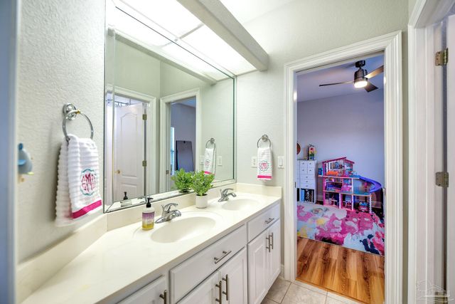 5120 Chandelle Dr, Pensacola, FL 32507