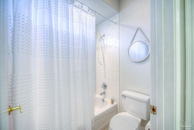 5120 Chandelle Dr, Pensacola, FL 32507