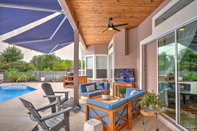 5120 Chandelle Dr, Pensacola, FL 32507