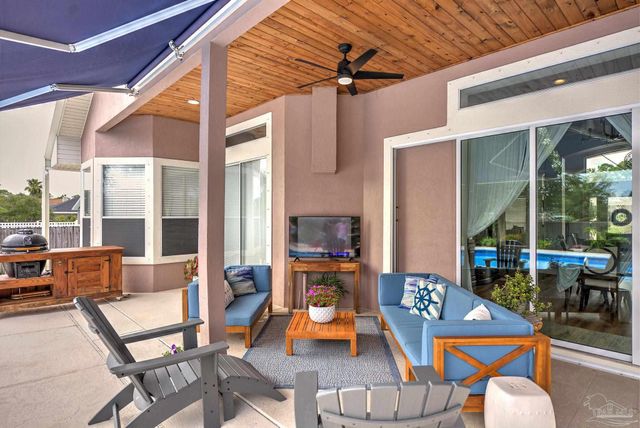 5120 Chandelle Dr, Pensacola, FL 32507