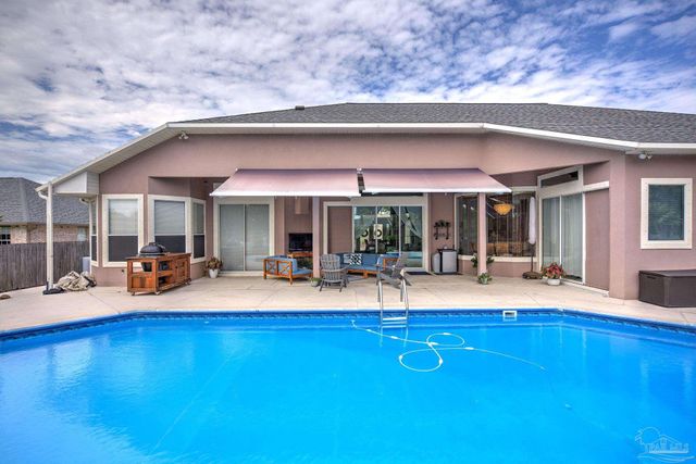 5120 Chandelle Dr, Pensacola, FL 32507