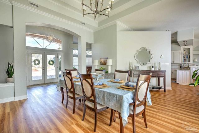 5120 Chandelle Dr, Pensacola, FL 32507