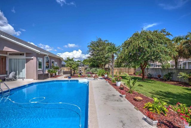 5120 Chandelle Dr, Pensacola, FL 32507