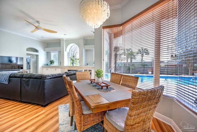 5120 Chandelle Dr, Pensacola, FL 32507