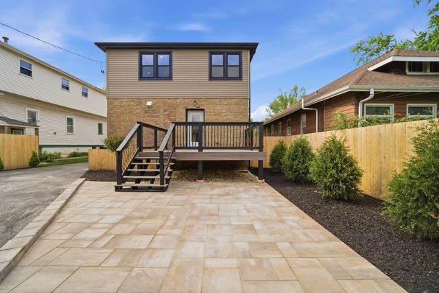 2262 W 109 Street, Chicago, IL 60643