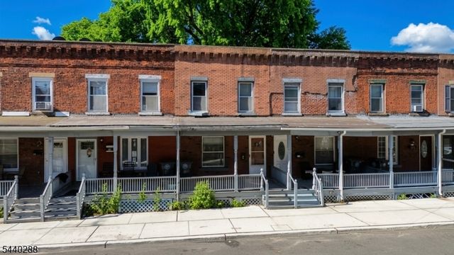 224 E 2Nd St, Bound Brook Boro, NJ 08805
