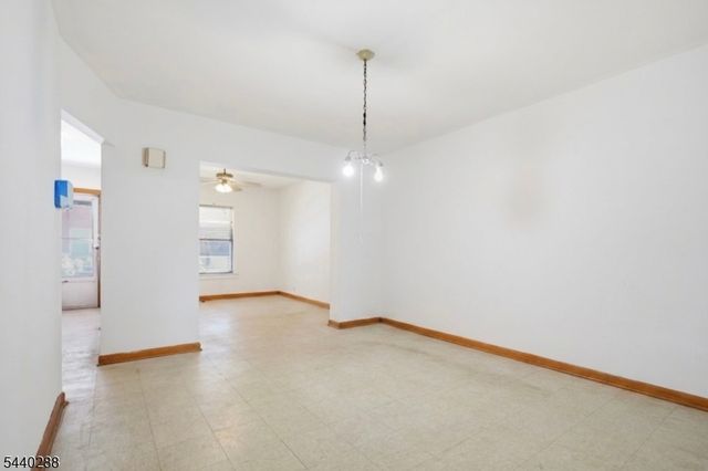 224 E 2Nd St, Bound Brook Boro, NJ 08805