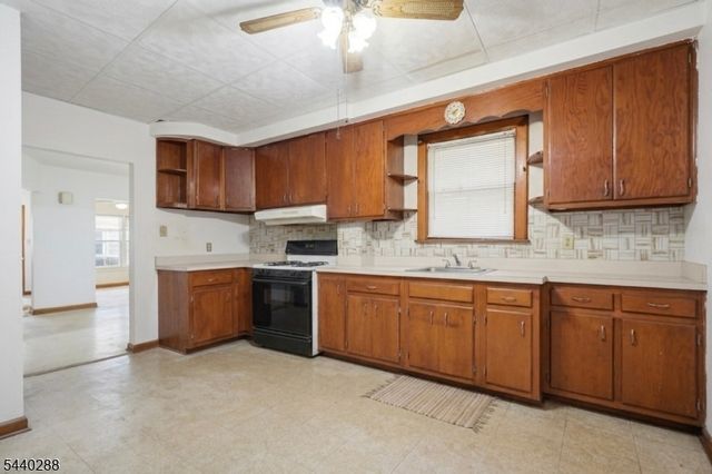 224 E 2Nd St, Bound Brook Boro, NJ 08805