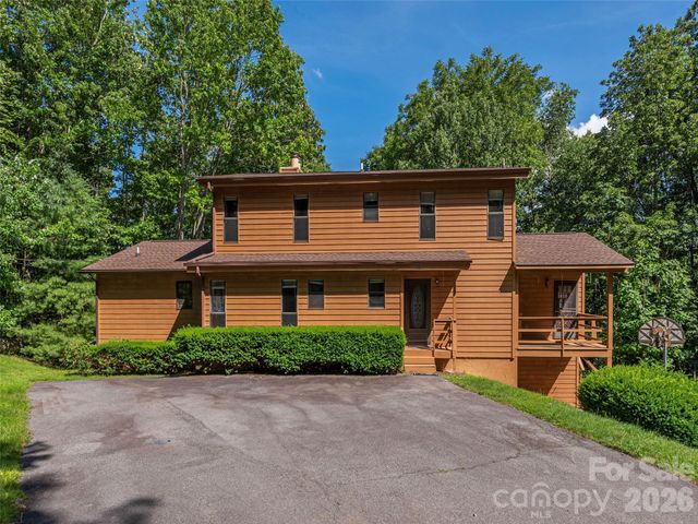 1575 Red Maple Drive, Waynesville, NC 28785