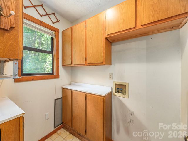 1575 Red Maple Drive, Waynesville, NC 28785