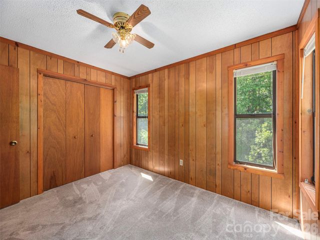 1575 Red Maple Drive, Waynesville, NC 28785