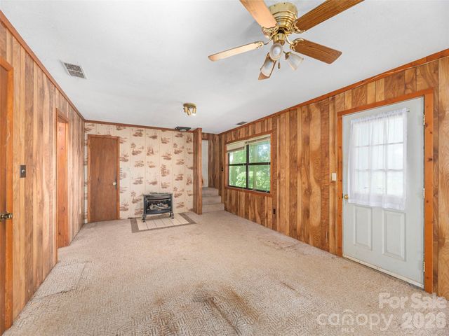 1575 Red Maple Drive, Waynesville, NC 28785