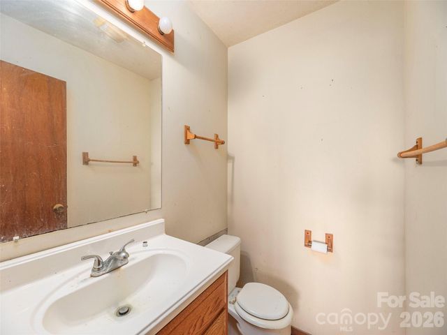 1575 Red Maple Drive, Waynesville, NC 28785