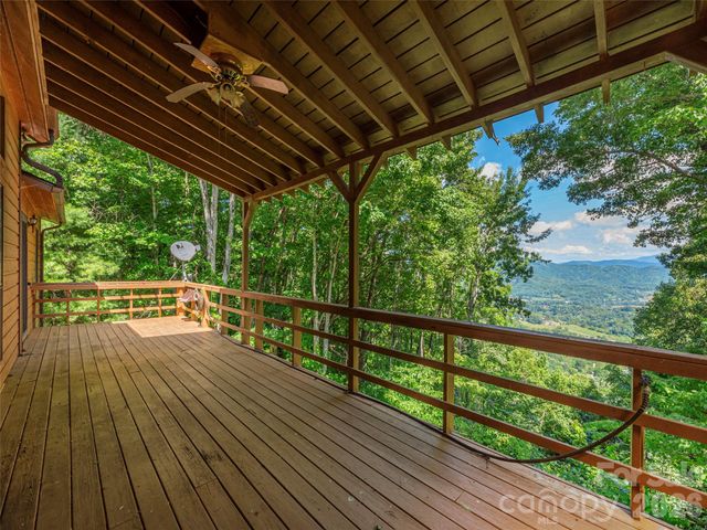 1575 Red Maple Drive, Waynesville, NC 28785