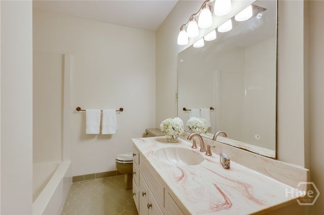 100 Robin Road, Athens, GA 30605
