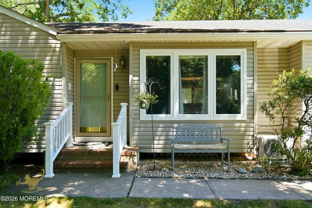 2017 3rd Avenue, Toms River, NJ 08757