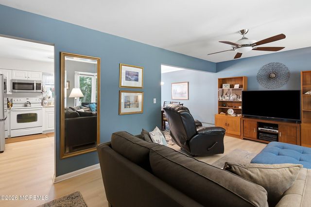 2017 3rd Avenue, Toms River, NJ 08757
