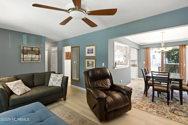 2017 3rd Avenue, Toms River, NJ 08757