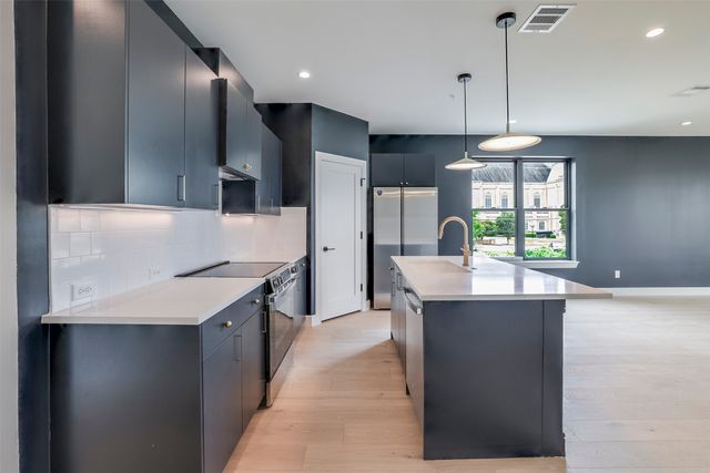 309 W Daggett Avenue 207, Fort Worth, TX 76104