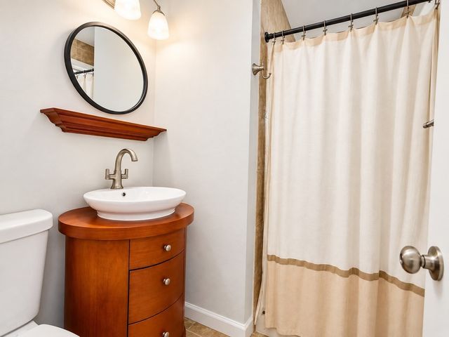 42 Farview Ave, Shrewsbury, MA 01545