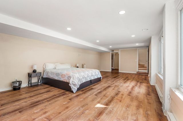 42 Farview Ave, Shrewsbury, MA 01545