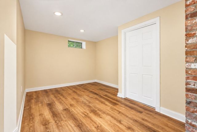 42 Farview Ave, Shrewsbury, MA 01545