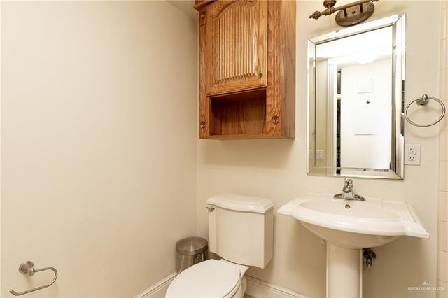 5501 N 8th Street, Mcallen, TX 78504