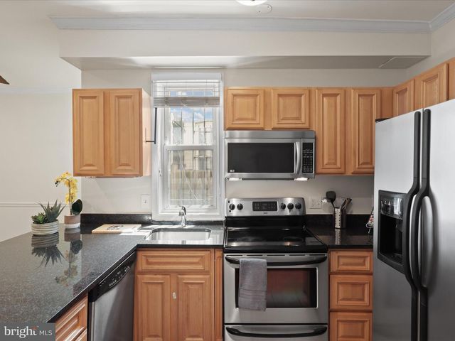 1516 10th St NW Apt 102, Washington, DC 20001