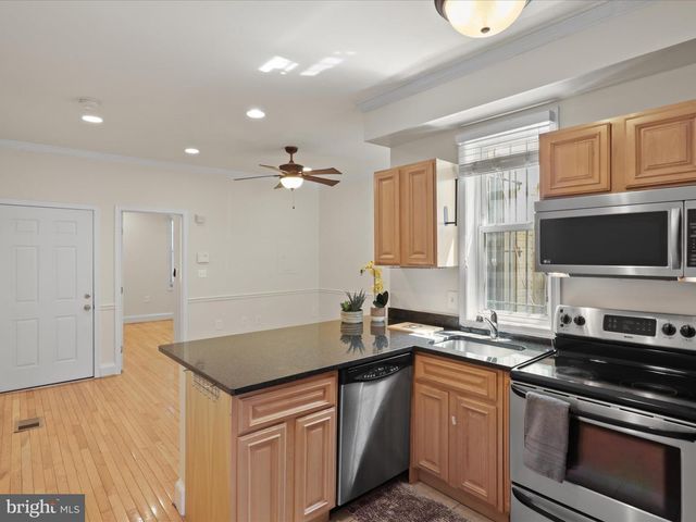 1516 10th St NW Apt 102, Washington, DC 20001