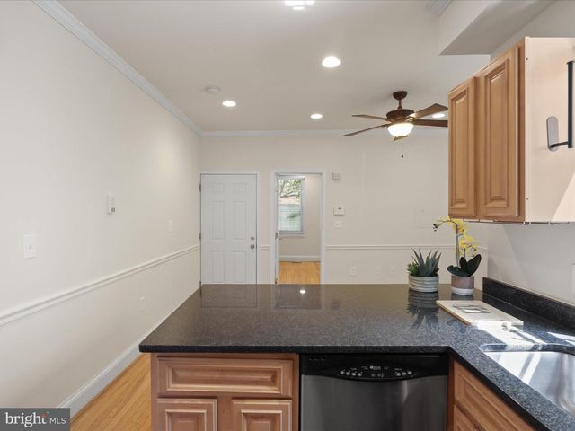 1516 10th St NW Apt 102, Washington, DC 20001