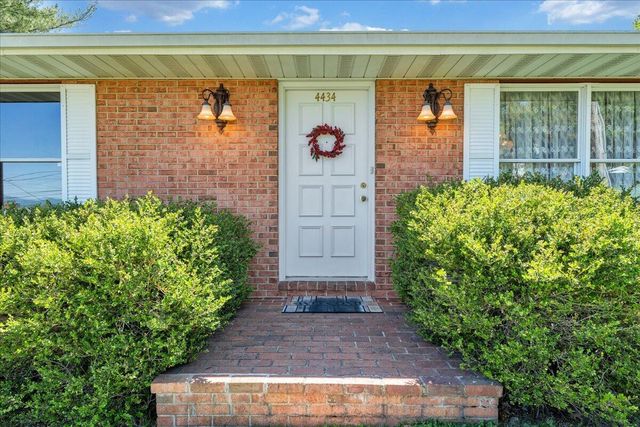4434 Rosecrest RD, Roanoke, VA 24018