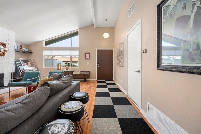 3318 Wyoming Circle, Costa Mesa, CA 92626