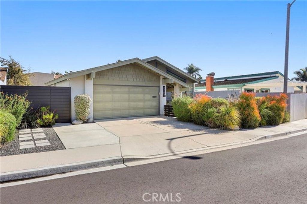 3318 Wyoming Circle, Costa Mesa, CA 92626