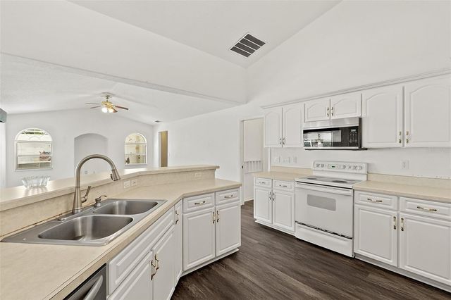 4 RAINSTONE LANE, Palm Coast, FL 32164