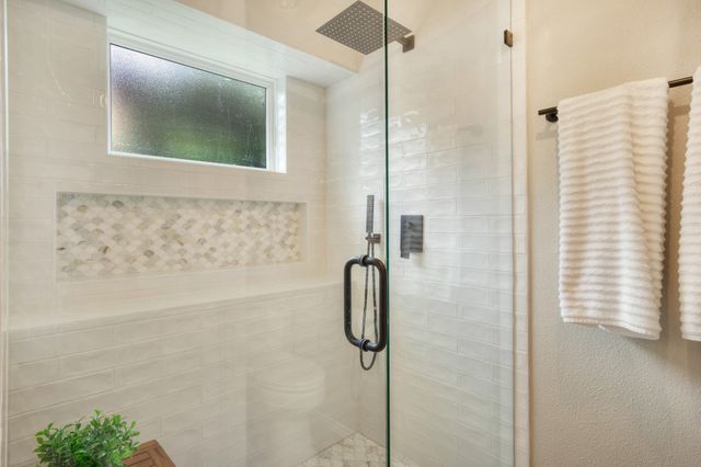 1665 N Valley Parkway, Lewisville, TX 75077
