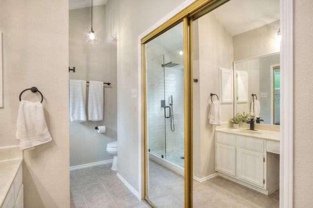 1665 N Valley Parkway, Lewisville, TX 75077