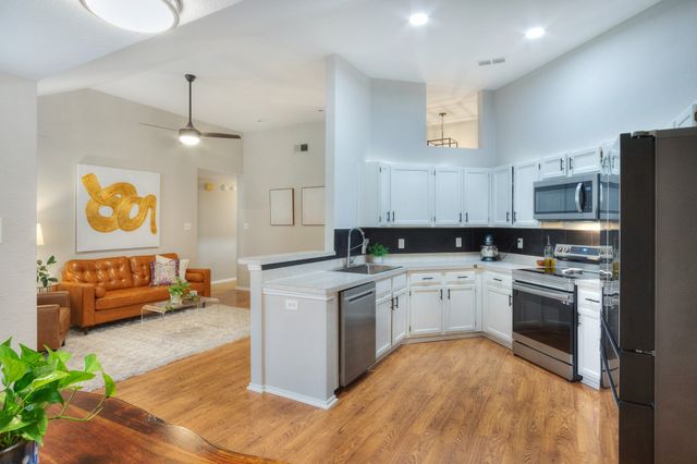 1665 N Valley Parkway, Lewisville, TX 75077